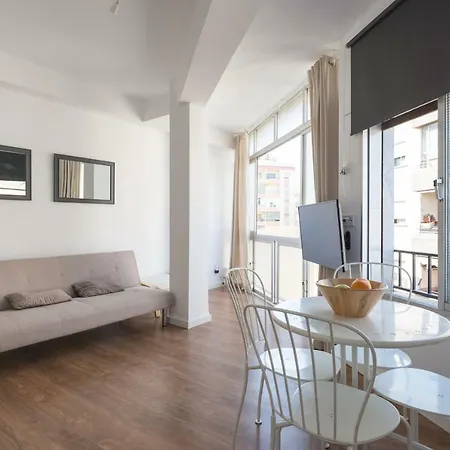 Apartamento Munoz Torrero Apartment *